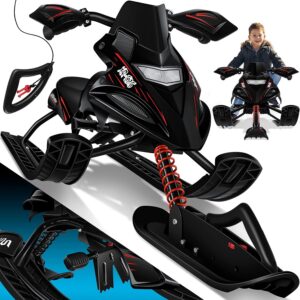 Schwarz-roter Kesser Lenkschlitten XR-525 mit Lenkung, Handbremse und Kufen im Skistil, aus mehreren Blickwinkeln gezeigt; Kind in Winterjacke auf dem Schlitten. Perfekt für Spaß im Schnee - top Bewertung von Kunden!.